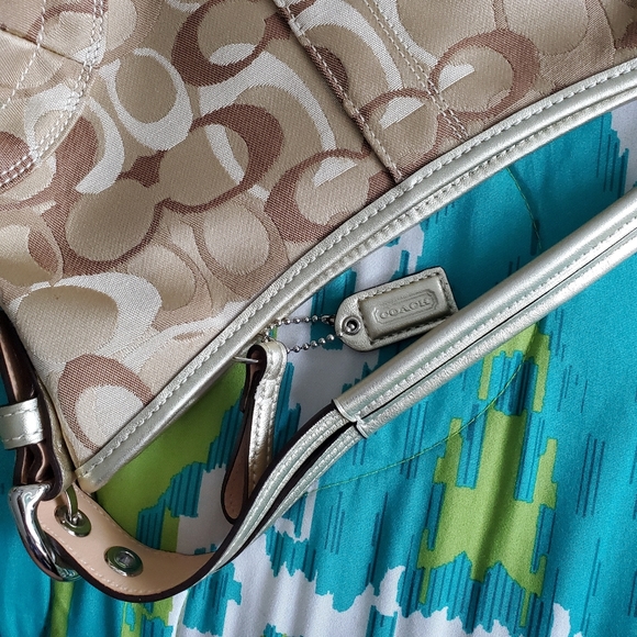 Coach purse - Picture 3 of 7